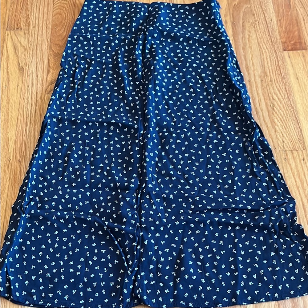 Brandy Melville Navy Blue Floral Women's Skirt